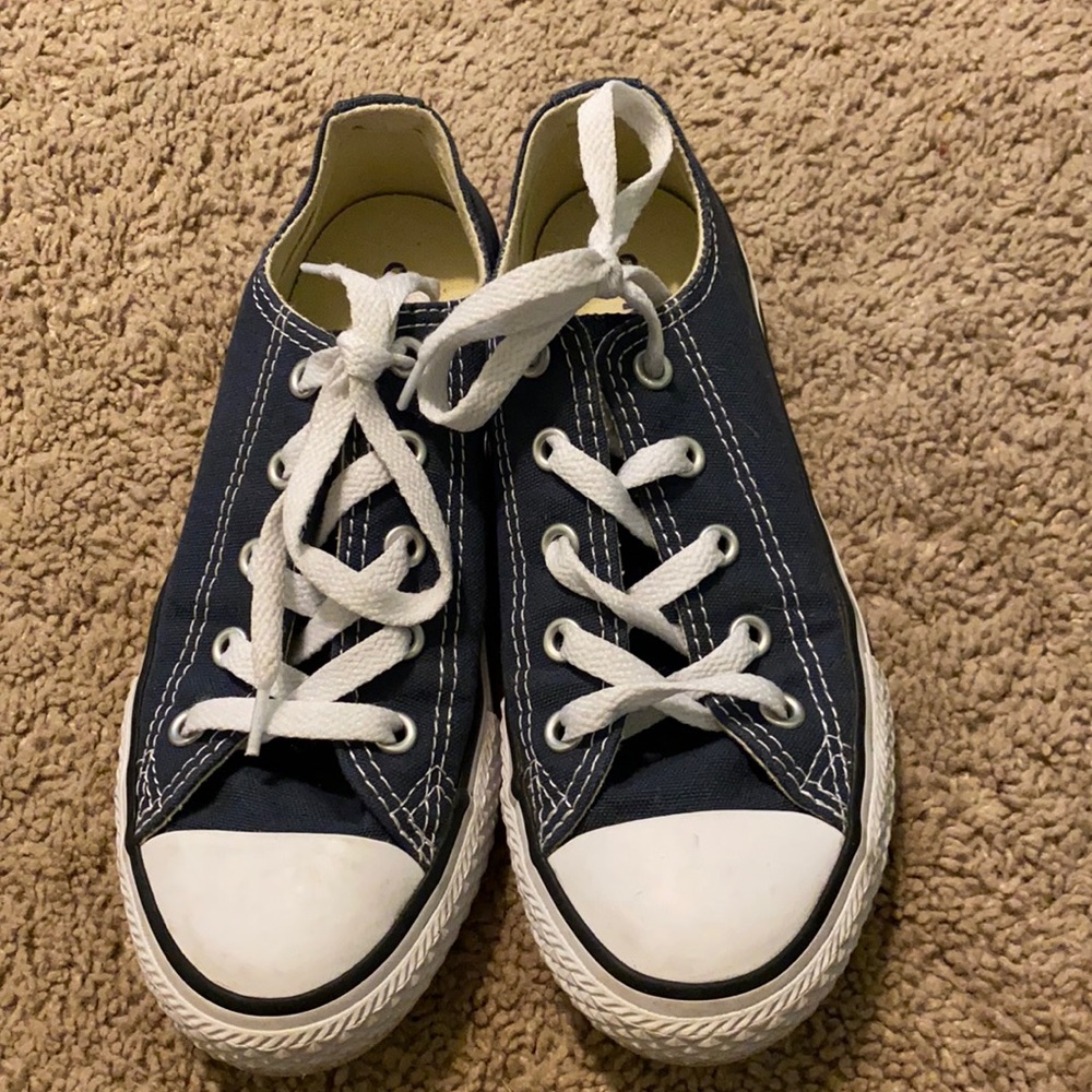 Girls navy blue converse